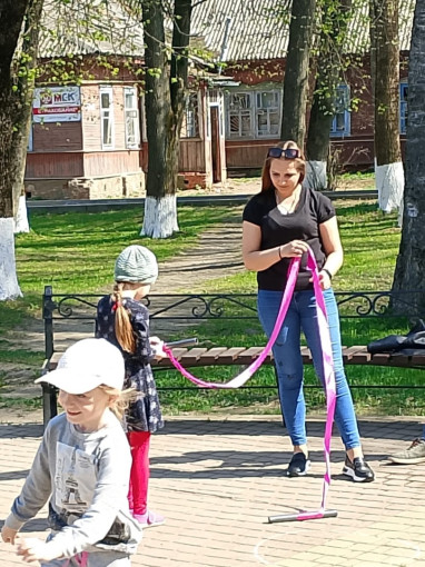 Скучен день до вечера, коли делать нечего Скучен день до вечера, коли делать нечего.